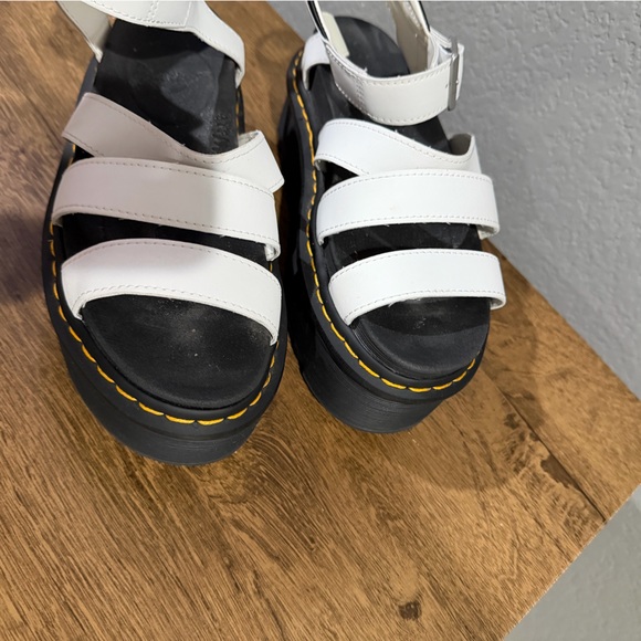 Dr. Marten women white strappy platform sandals size 8 - Picture 4 of 5